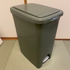 【取引中】ゴミ箱（45L）