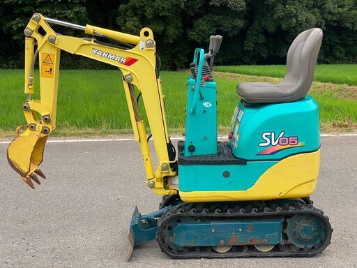 ヤンマー小型ユンボーSV05