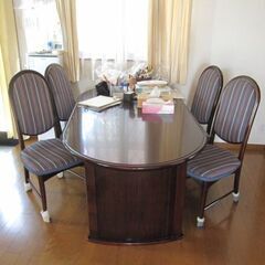 【年内引取りなら０円】ダイニングテーブル　椅子４脚付き　　木製　...