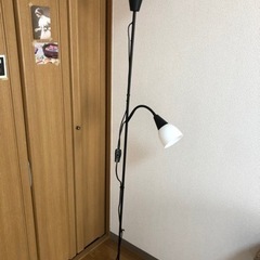 Ikea イケア　フロアアップライト&読書ランプ(電球付き)