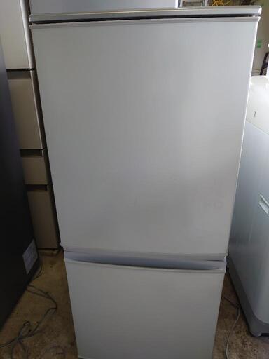 2ドア冷蔵庫   SHARP  137L   2011年製②