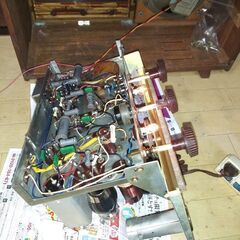 映画に出たポータブル5球電池管真空管ラジオ 珍品