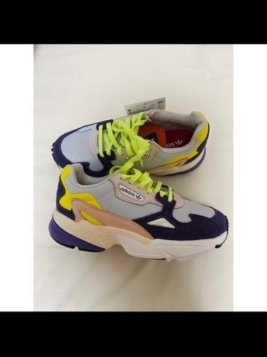 ★ADIDAS★ FALCON W