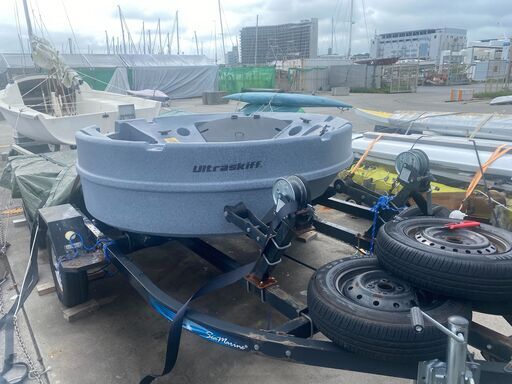 ULTRASKIFF360. 免許不要