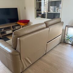 ニトリ右電動リクライニングソファ 3人掛け（送料込み）