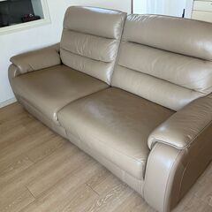 ニトリ右電動リクライニングソファ 3人掛け（送料込み）