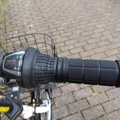 ランドスケープ ホワイト　外装6段変速 20型 折りたたみ自転車　【値下げしました22000円⇨20000円】