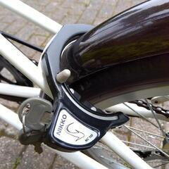 ランドスケープ ホワイト　外装6段変速 20型 折りたたみ自転車　【値下げしました22000円⇨20000円】