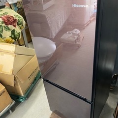 お薦め品‼️洗浄済み‼️ハイセンス ガラストップドア 2ドア冷蔵庫154L 