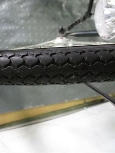 C893☆限定特価☆ 中古自転車 【26インチ 黒 シティ 6段 LEDオート