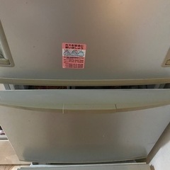 シャープ　SHARP 冷蔵庫　2008年製　sj-wa35p