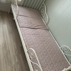 IKEA MINNEN 伸縮式ベッド