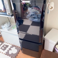【決まりました】三菱 ノンフロン冷凍冷蔵庫 ミラー ブラック 黒...