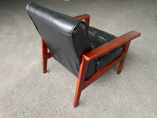 宇都宮でオシャレな家具を探すなら『オトワリバース！』ソファ 1シーター ブラック チェア 椅子 中古品