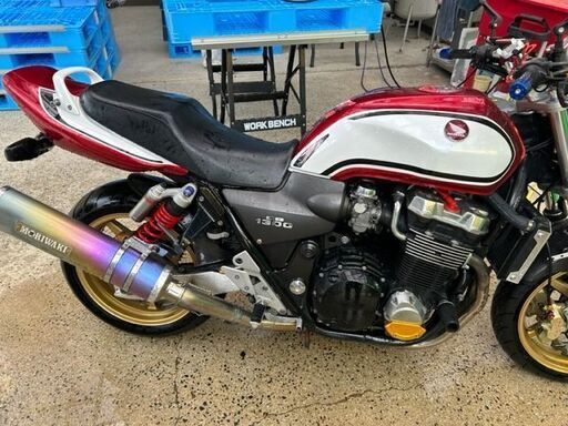 ホンダCB1300　平成10年式　SC40・SC54に改造　オリジナル塗装