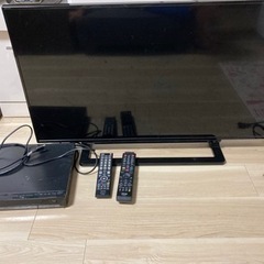 TOSHIBA テレビ40インチ　ブルーレイレコーダーセット