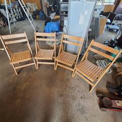 折り畳み式の椅子4脚セット