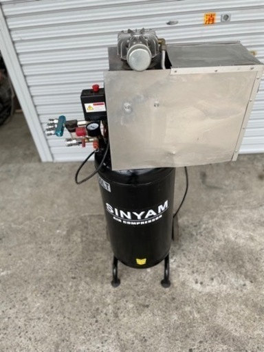 100V エアー コンプレッサー 縦型 50リットル タンク | monsterdog.com.br