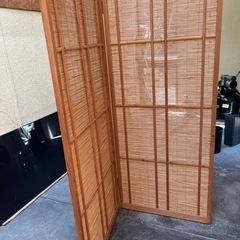 京都の古道具屋で購入した簾戸をパーティーションにしました
