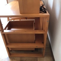 学習机　子供から大人まで使えるタイプ