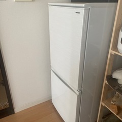 【ネット決済】SHARP 冷蔵庫白　付け替えどっちもドア