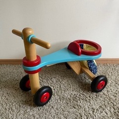 おもちゃ　木製　乗り物　4輪車