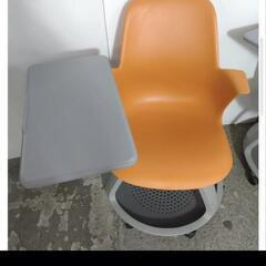 オフィスチェア　テーブル付きチェア　ミーティングチェア　スチールケース　ノード