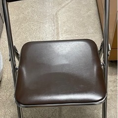 コクヨ製折り畳みパイプ椅子