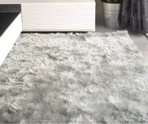毛足長め　シャギーラグ　カーペット　絨毯　ホワイトシルバー　200 × 250 cm