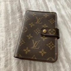 LOUIS VUITTON ポルトパピエジップ　財布