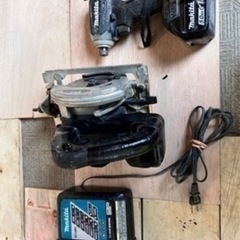 makita 充電式18vインパクトドライバー 、充電式丸ノコ