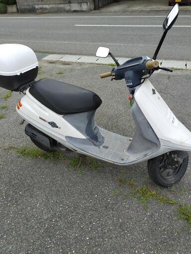 ロングセラーの原付スクーター「ホンダタクト」のデザインを一新し使い勝手を一段と向上させ発売 | Honda 企業情報サイト