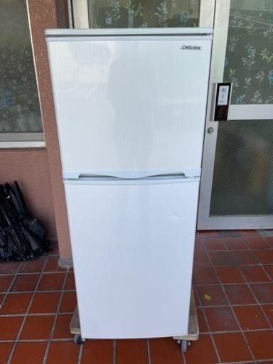 【値下しました】冷蔵庫 アビデラックスAR-143E-W 2017年製 2ドア 右開きタイプ 138L
