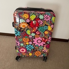 花柄スーツケース