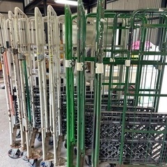 決まりました！カゴ台車　8台