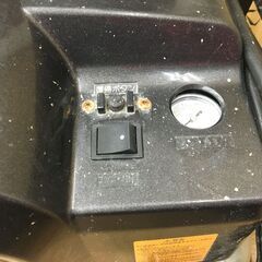 マキタ　makita　型番不明　コンプレッサ　中古品　メモリずれ有　タンク容量11L　【ハンズクラフト宜野湾店】