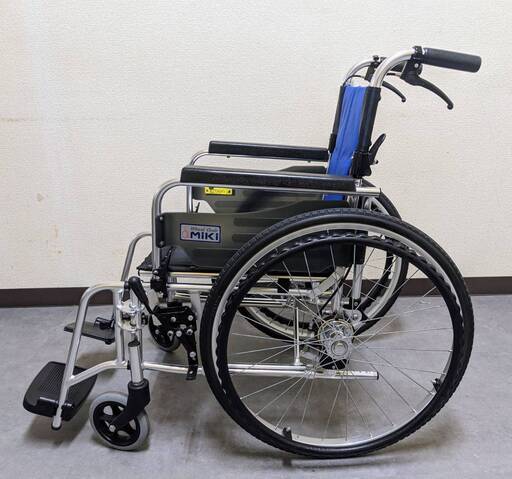 032【中古品】Miki 三貴 Wheel Chair 車椅子 ・BALシリーズ BAL-3 折りたたみ 自走用標準形 耐荷重/100kg