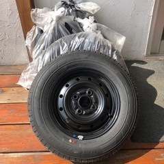 ほぼ新品ヨコハマタイヤ145/80R 12インチ