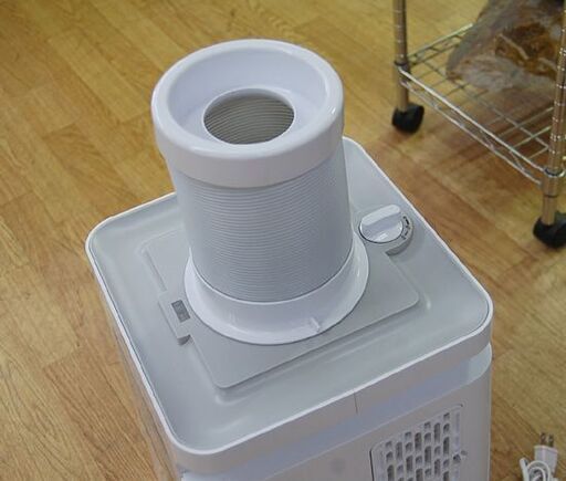 2021年製 YUASA どこでもエアコン YNMC-5B タンク容量0.7L スポット