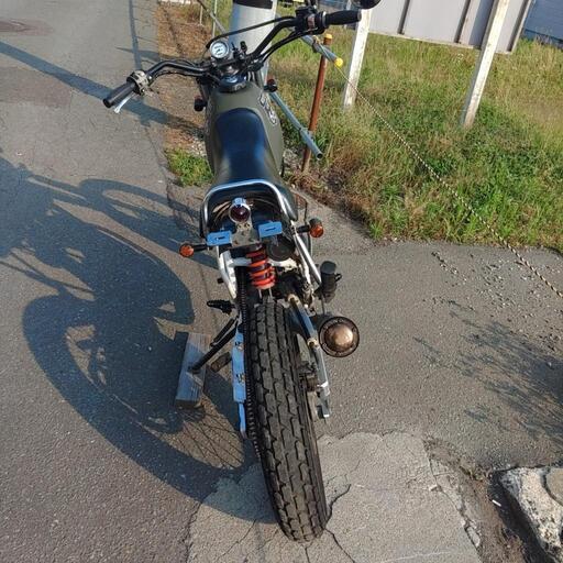 断捨離値下げしました。ベースに。直せる人にはお安いかなと。組み直しで完調なら幸運でしょうか？その為値下げ。ホンダ　XLR250R　ホイール綺麗！早期販売希望の為、格安出品です。トラッカースタイル！配達近所は無料です。