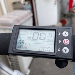 ゴルフ場で簡単に移動できる！ゴルフ用電動スケートボード