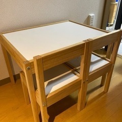 IKEA 子どもテーブル&チェア2脚セット（LÄTT レット）