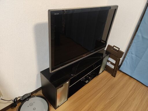 「美品」　42型テレビとテレビ台