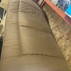 ☆中古￥500！【会員価格￥500】西川産業　敷布団　家具　【B...