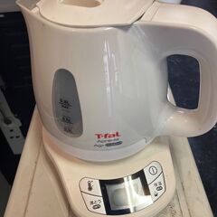 ☆中古￥1,800！T-fal　0.8㍑電気ケトル　家電　【BG...