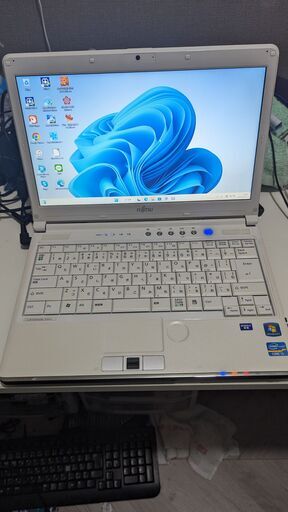 6ヶ月保証（Windows 11+Office2021年）FUJITSU　LIFEBOOK　SH56/D