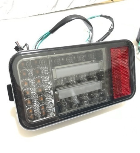 キャリイda16t ledテールランプ　スモークレンズ／インナークローム