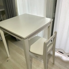 テーブル・椅子　白