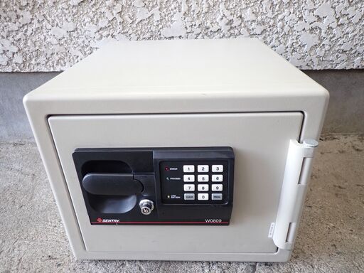 セントリー 電子ロック耐火保管庫Ｗ０８０９