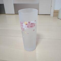 桜の柄のグラス